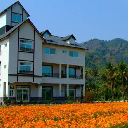 Mino Lake 民宿 Kaohsiung Bagian luar foto
